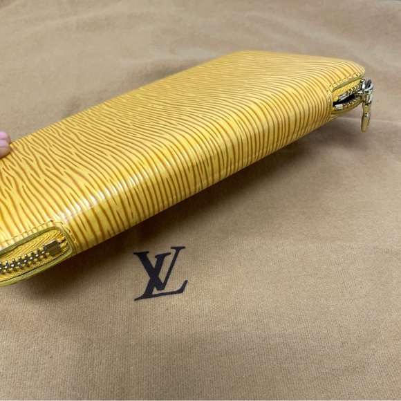 LOUIS Vuitton LV Hand Bag Jasmin Yellow Purse with Wallet - Picture 13 of 16